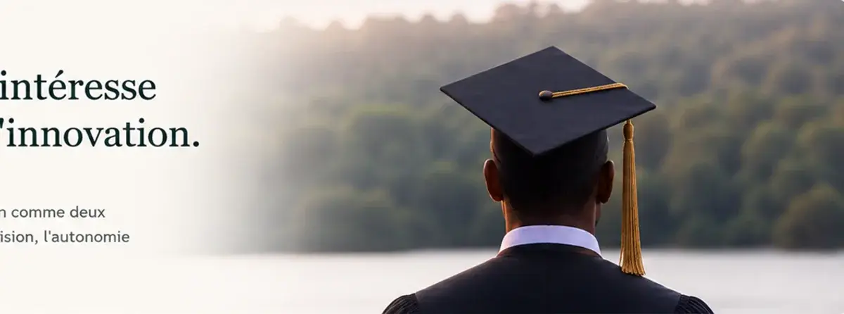 Diplome universitaire face a un paysage naturel.